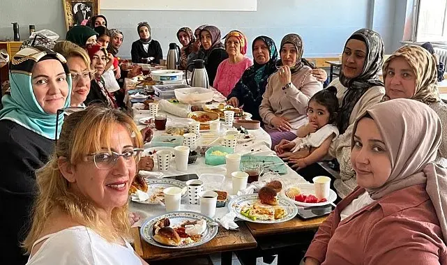 Burhaniyeli kadınların okuma yazma sevinci