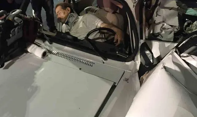 Yeni Zigana Tüneli'nde tır otomobile arkadan çarptı: 1ölü, 2 yaralı