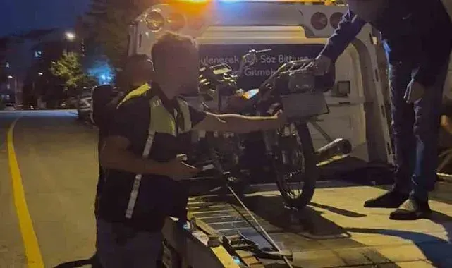 Sahte plakalı ve belgesiz kullanılan motosiklet trafikten men edildi