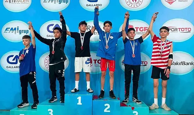 Malatya U14 Greko-Romen Takımı Türkiye şampiyonu oldu