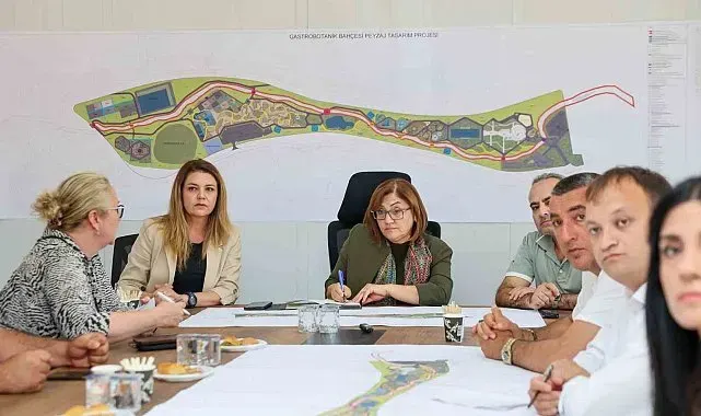 Şahin, Türkiye'de ilk olacak Gastrobotanik Parkı'nda incelemelerde bulundu