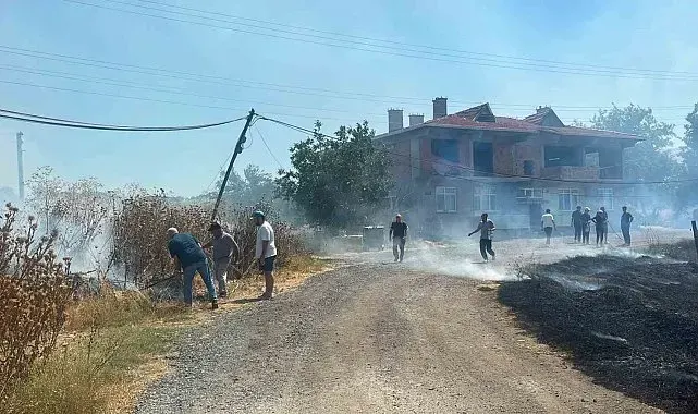 Lüleburgaz'da otluk alan ve anız yangını söndürüldü