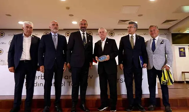 Önder Fırat: "Fenerbahçe Kadın Futbol Şubesi'ni 5 kişilik komite yönetecek"