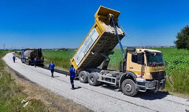 Denizli Büyükşehir, Tavas'ta 3 mahalleyi birbirine bağlayan yol ağını yeniliyor