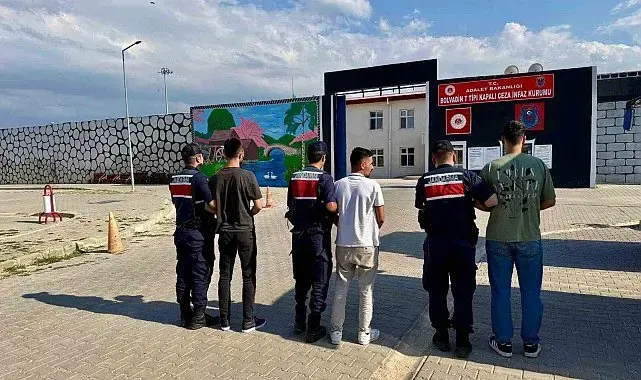 Jandarma çeşitli suçlardan aranan 34 kişiyi yakaladı