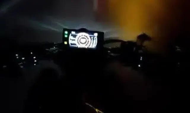 Sollamak isterken otomobile çarptı: Motosikletteki 2 kişi ölümden döndü