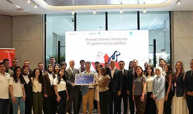 Akbank Gençlik Akademisi'nin 'Export Talent Programı' tamamlandı
