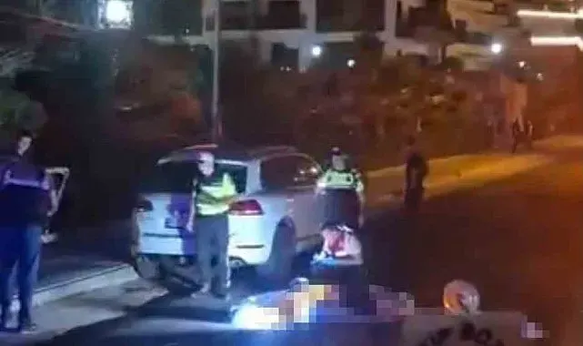 Alanya'da park halindeki otomobile çarpan genç motosikletli hayatını kaybetti
