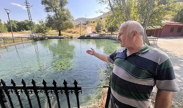 Kahramanmaraş'taki Balıklı Göl, berrak suyu ve balıklarıyla ziyaretçilerini ağırlıyor