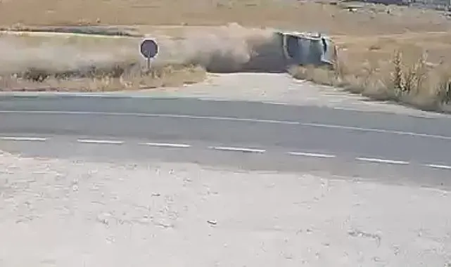 Kaza anının güvenlik kamerası görüntüleri görenleri dehşete düşürdü