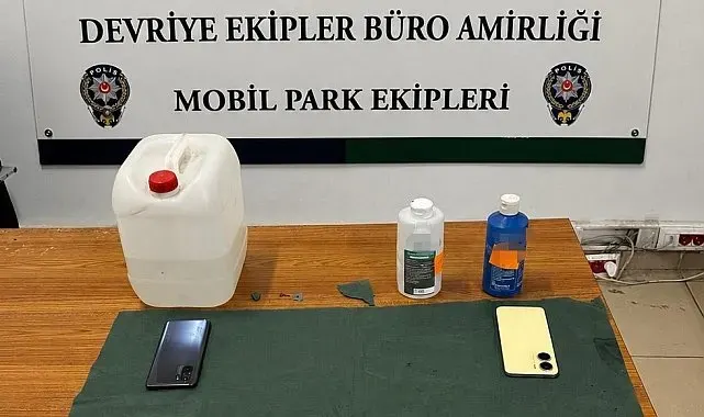 Avcılar'da tırabzan hırsızlığı şüphelileri yakalandı: 'Peçete' olarak tabir edilen uyuşturucu madde ele geçirildi