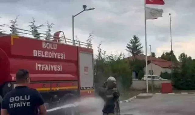 Bolu'da itfaiye stajının sonu sulu şakayla bitti