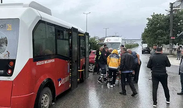Sağanak beraberinde kazayı getirdi: 5 yaralı