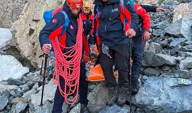 Kaçkar Dağları'na tırmanışta yaralanan dağcı kurtarıldı