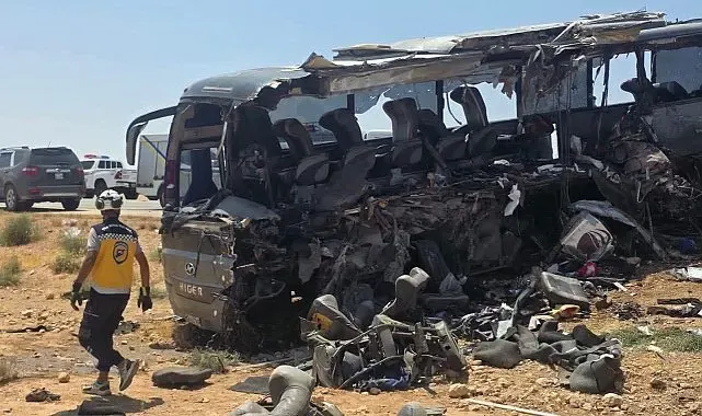 Suriye'de iki otobüs kafa kafaya çarpıştı: 35 ölü, 30 yaralı