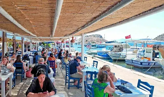Bodrum Belediyesi'nin kafeleri yazın buluşma noktası oldu