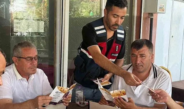 Jandarma vatandaşları dolandırıcılık konusunda bilgilendirdi