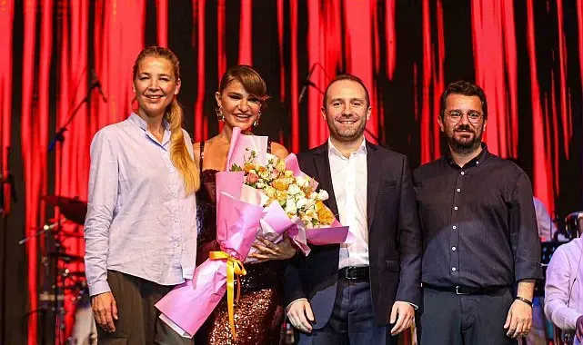 Açıkhava'da Derya Bedavacı rüzgarı