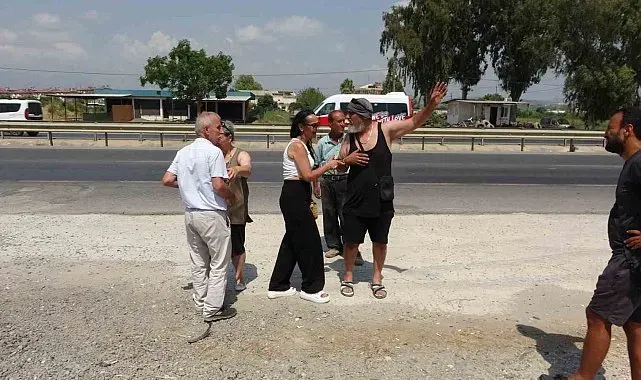 Otomobil ile motosiklet çarpıştı, görgü tanığı ile sürücü kazayı tartıştı