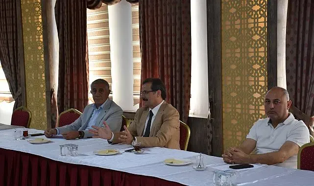 Salihli'de Kültür ve Sanat Vakfı için kritik toplantı