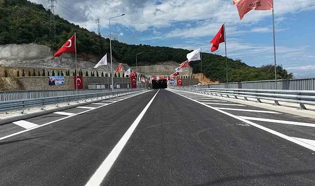 Yalova-Armutlu yolunda tatilcilerin çilesi sona erdi