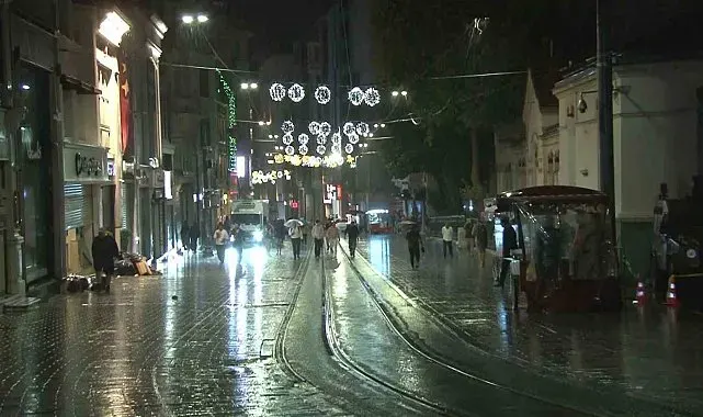 İstanbul Avrupa Yakası'nda beklenen yağış başladı