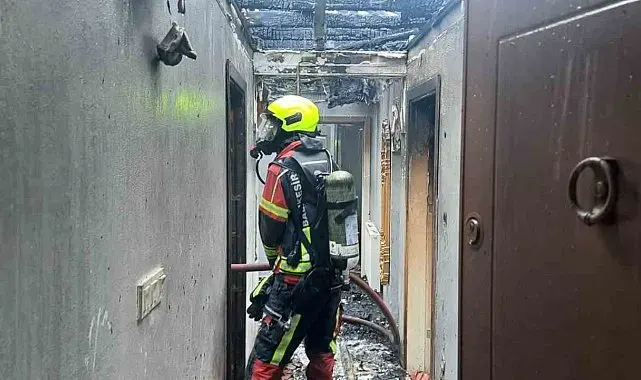 Gönen'de 2 katlı evde çıkan yangında hasar meydana geldi