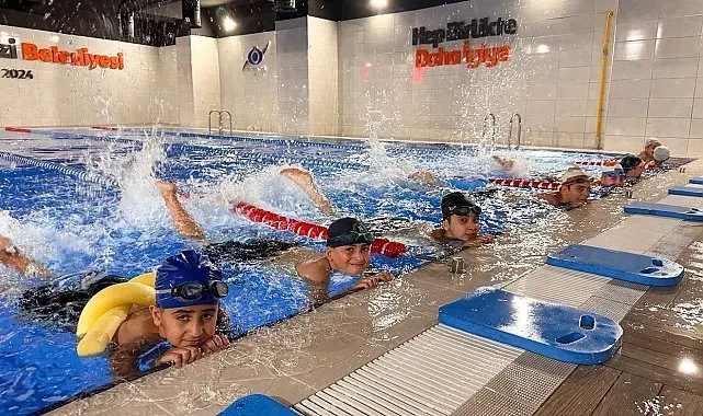 Sultangazi Yaz Spor Okulları'nda gençler 24 branşta eğitim alıyor