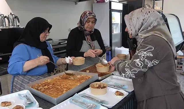 Evde oturmak yerine üretimi seçtiler: Yaptıkları ürünleri Türkiye'nin dört bir yanına gönderiyorlar