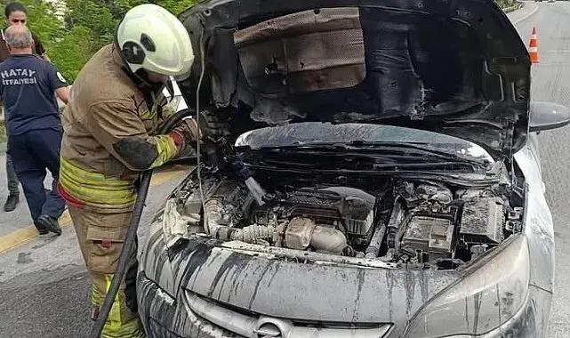 İskenderun'da araç yangını paniğe neden oldu