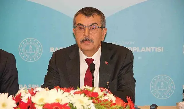Bakan Tekin: "Geçmişiyle gurur duyacak bir nesil yetiştirmemiz gerekiyor"