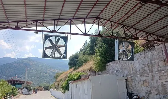 Bozdoğan'da cemiyet alanlarına serinletici fan takılıyor
