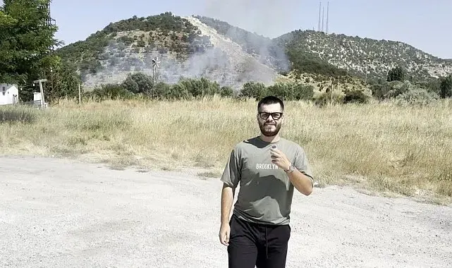 Orman yangını görüntülerken gazeteci gibi anons çekti, olayı heyecan içinde anlattı