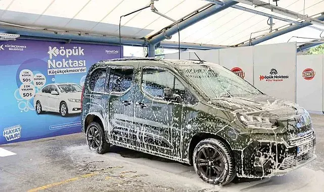 Küçükçekmece Belediyesi'nden araç sahiplerine köpük noktası hizmeti