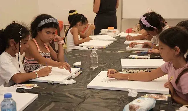 Bodrum Belediyesinden çocukların gelişimine sanat desteği