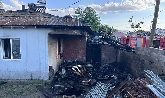 Erzincan'da ev yangını