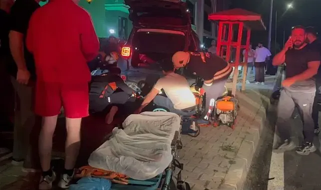 16 yaşındaki motosiklet sürücüsü aracın altında sıkıştı: Ekipler seferber oldu