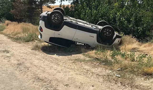 Tırın patlayan lastiğinden savrulan parçalar kazaya sebep oldu: 3'ü çocuk 8 yaralı