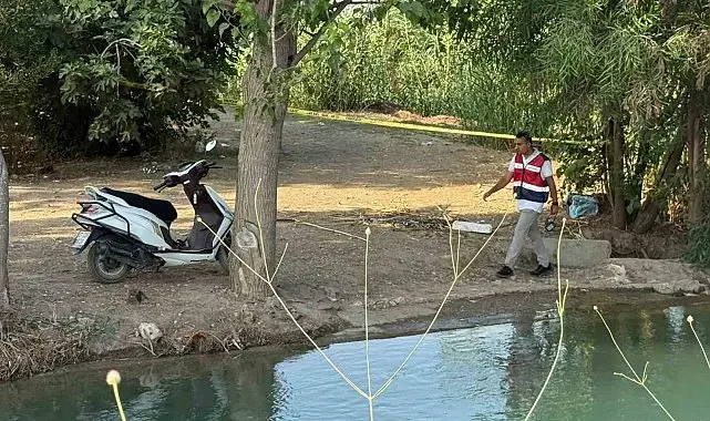 Haber alınamayan adamın sulama kanalı yanında bulunan motosiklet ve cep telefonu ekipleri harekete geçirdi