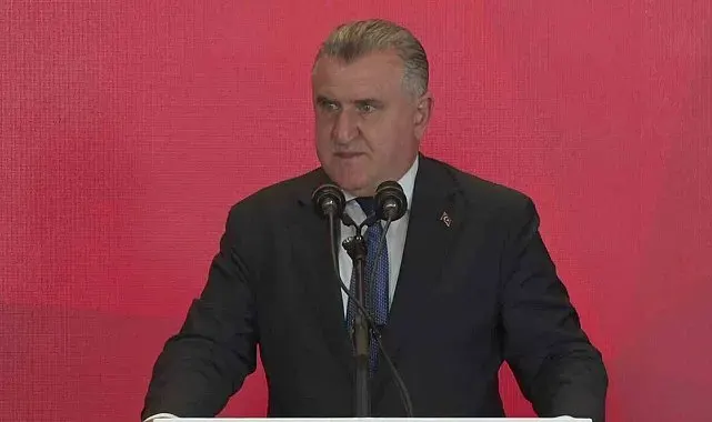 Gençlik ve Spor Bakanı Bak: "Türkiye futbolunun, Türk sporunun güçlü olmasını istiyoruz"