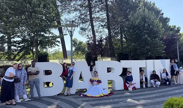 BARÜ'de 11 farklı ülkeden öğrenci "Türkçe Yaz Okulu"nda bir araya geldi