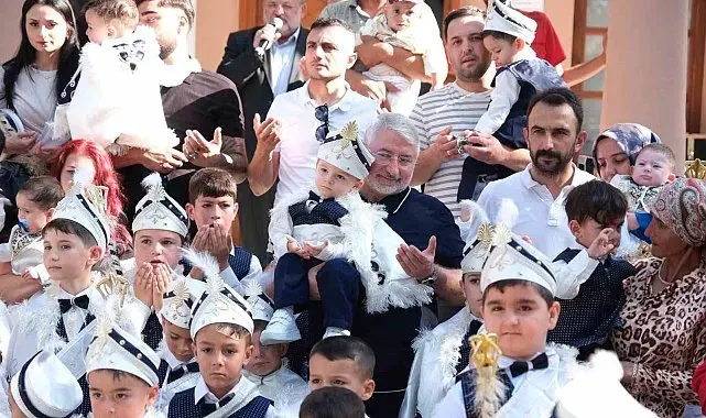 Çorum Belediyesi'nin çocuk şenliği ve geleneksel sünnet şöleni renkli görüntülere sahne oldu