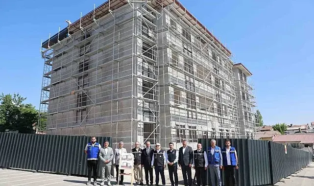 Vali Yılmaz Şimşek, eğitim, restorasyon ve kentsel dönüşüm yatırımlarını inceledi