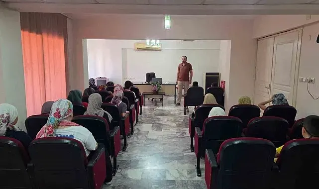 Kuyucak'ta Kur'an kursu öğrencilerine nezaket ve arkadaşlık eğitimi