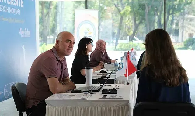 İnegöl Belediyesi'nden öğrencilere ücretsiz YKS tercih danışmanlığı