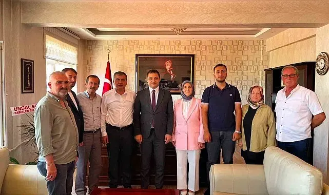 AK Parti'den Kaymakam Temel'e 'hayırlı olsun' ziyareti