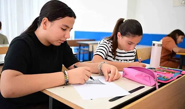 Büyükşehir'den miniklere ücretsiz resim eğitimi