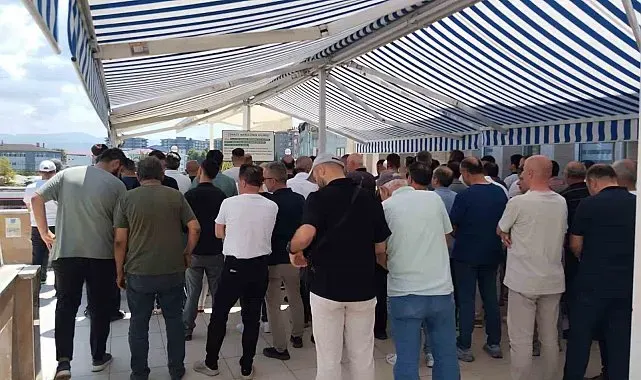 Samsun'da evinde ölü halde bulunan genç kız toprağa verildi