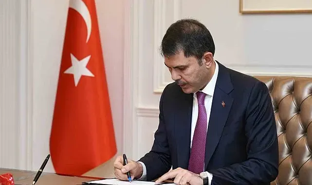 Bakan Kurum, Adıyaman'da depremden sonra inşa edilen köy evlerini paylaştı