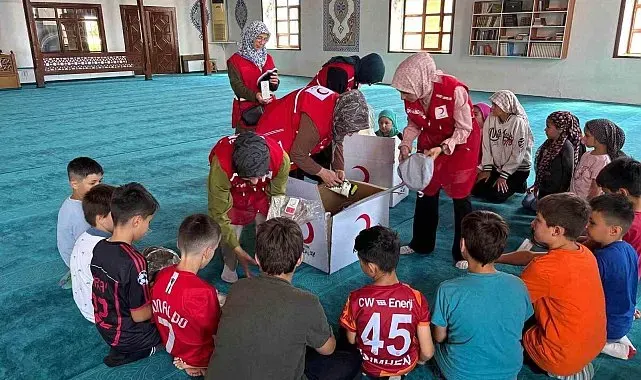 Kızılay'dan yaz Kur'an kurslarındaki çocuklara sürpriz